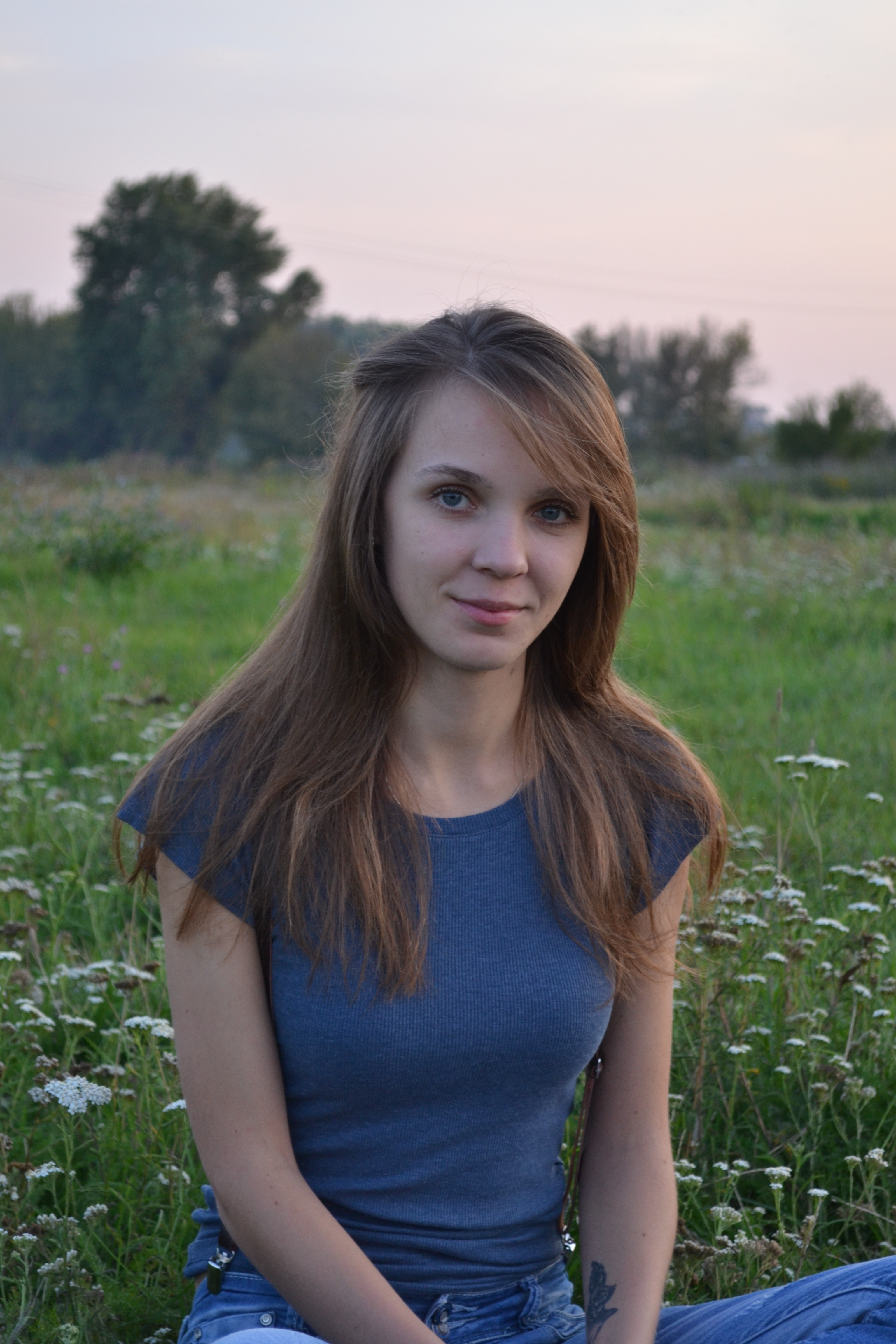 Альона Лаврова photo