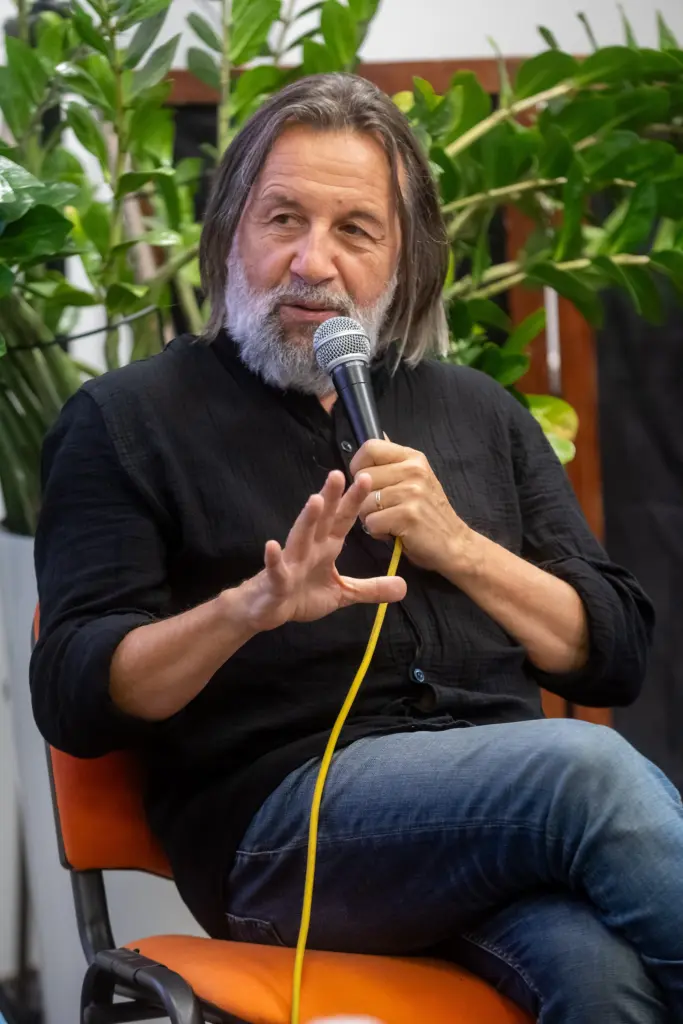 Кшиштоф Чижевський під час розмови «Польська книжка в Україні, українська у Польщі — пропорції знання і визнання»