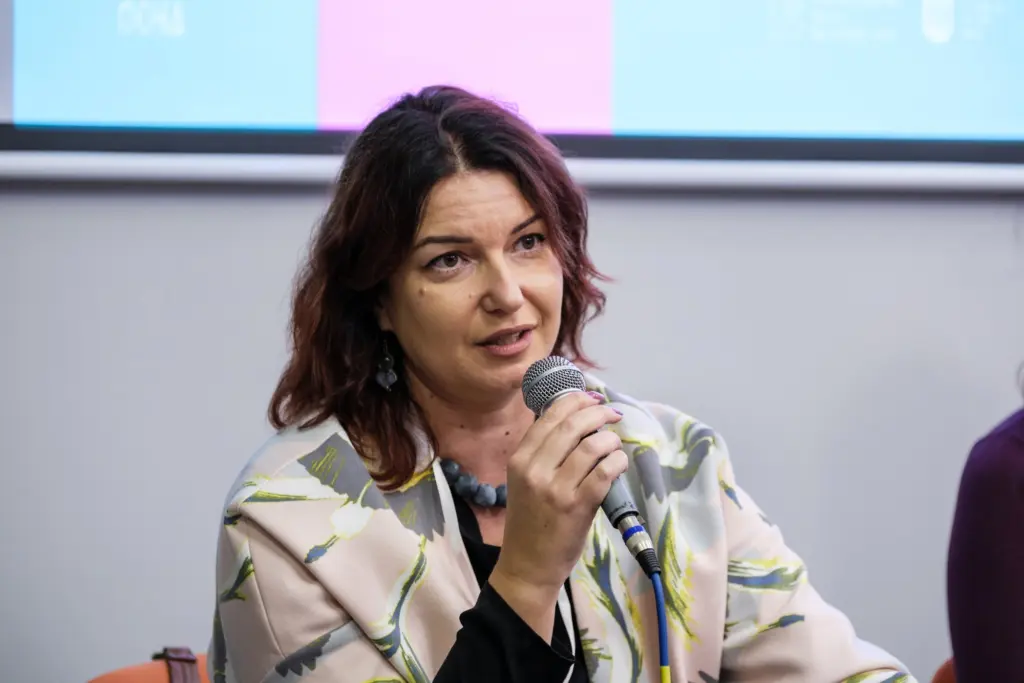 Марія Титаренко, літературна менторка та викладачка, говорить про типові помилки авторів-початківців на розмові «Перша книжка» на BookForum